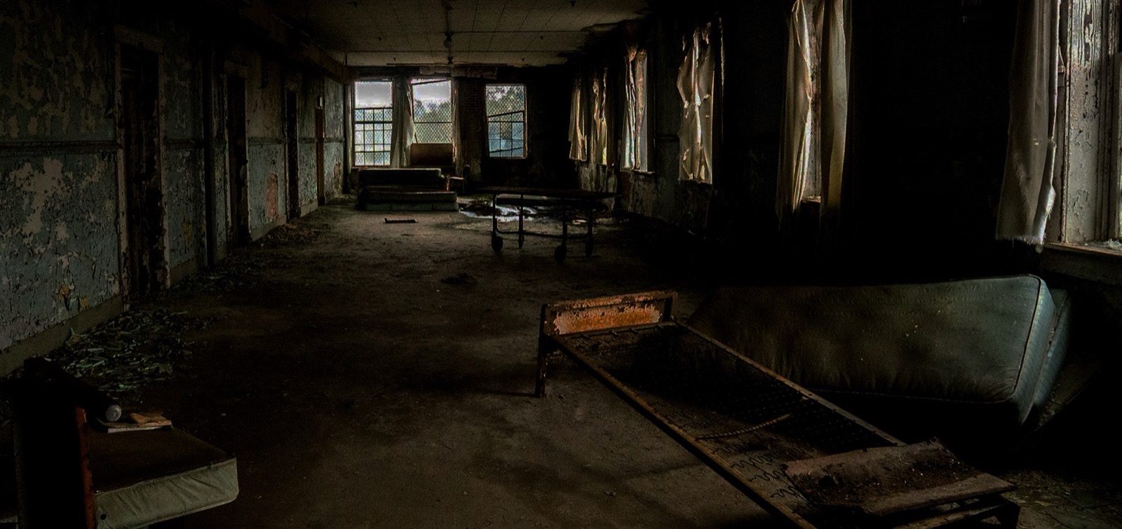 CORNERED: an abandoned hospital ward